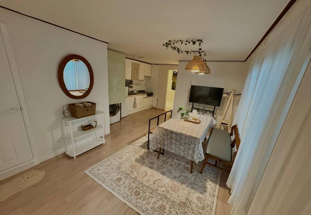 Ella Homestay โซล ภายนอก รูปภาพ